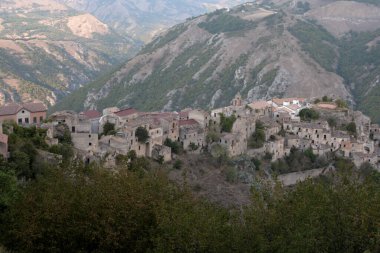 İtalya: Romagnano Al Monte, Güney İtalya 'da Terk Edilmiş Şehir, 10 Eylül 2020.