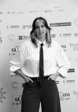 GIFFONI VALLE PIANA - 26 Temmuz 2025: Angelica Cristina Gori aka Chiamamifaro Giffoni Film Festivali 2025 - 26 Temmuz 2025 tarihinde Giffoni Valle Piana, İtalya.