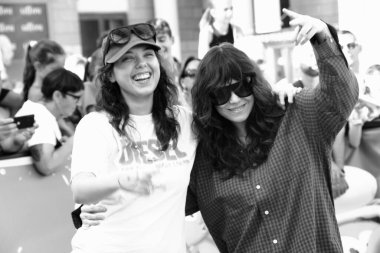 GIFFONI VALLE PIANA - 20 Temmuz 2025: Valentina Sanseverino namı diğer Vale LP ve Angela Ciancio namı diğer Lil Jolie 20 Temmuz 2025 tarihinde Giffoni Valle Piana, İtalya 'da Giffoni Film Festivali' ne katılır..