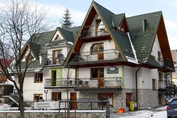 Zakopane Poland March 2018 Brick Building Sloping Roofs Which Green — Stock Photo, Image