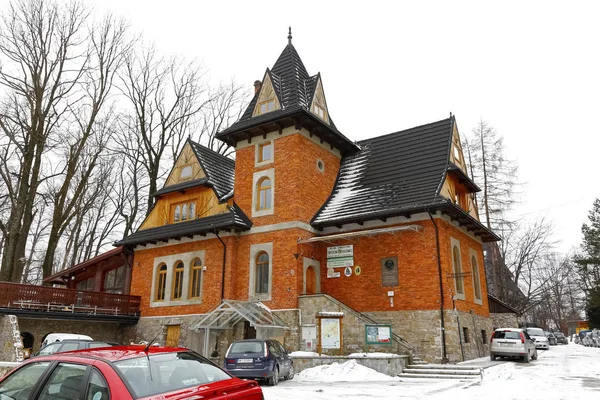 Zakopane Polen Mars 2018 Denna Byggnad Inrymt Stadens Första Kulturella — Stockfoto