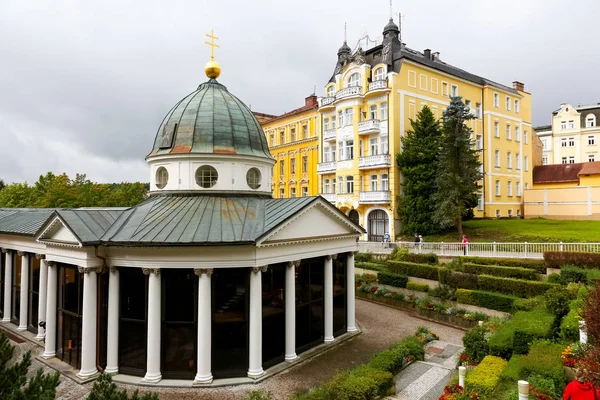 Marianske Lazne Tchecoslováquia Setembro 2017 Pavilhão Cruz Primavera Krizovy Pramen — Fotografia de Stock