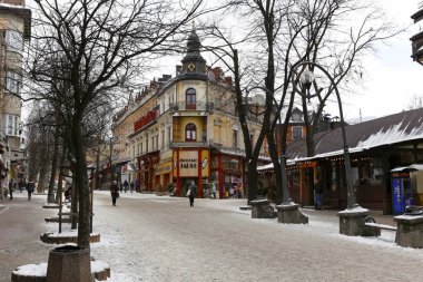 Zakopane, Polonya - 21 Mart 2018: 19 ve 20. yy silsilesi uzanıyor, Kiralık ev, yerel olarak Krupowki sokak tarafından bulunan Leisten'ın evine olarak bilinir.