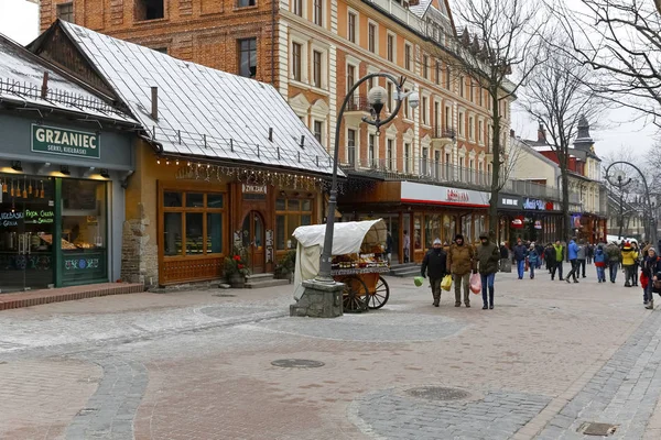 Zakopane Polen Maart 2018 Architectuur Hoofdstraat Van Stad Een Paar — Stockfoto