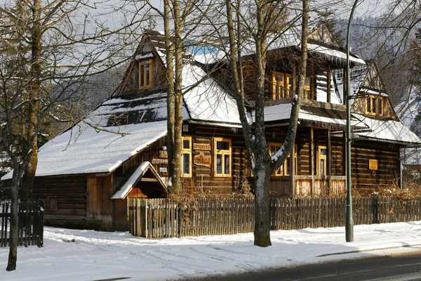 Zakopane Polen Maart 2018 Oude Houten Villa Stralen Van Avondlicht — Stockfoto