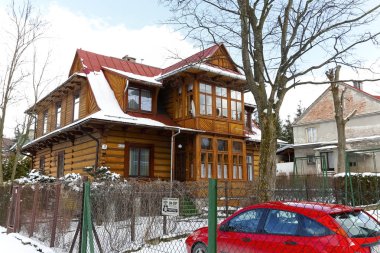 Zakopane, Polonya - 21 Mart 2018: Geleneksel ahşap özelliği geri yaklaşık 1929 tarih ve yerel olarak Villa Nasza bilinir. Bina anıt Belediye kayıtları kayıtlıdır