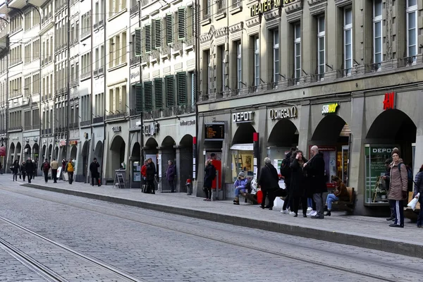 Bern Switzerland February 2018 Townhouses Arcades Symbol City People Who — Stock Photo, Image