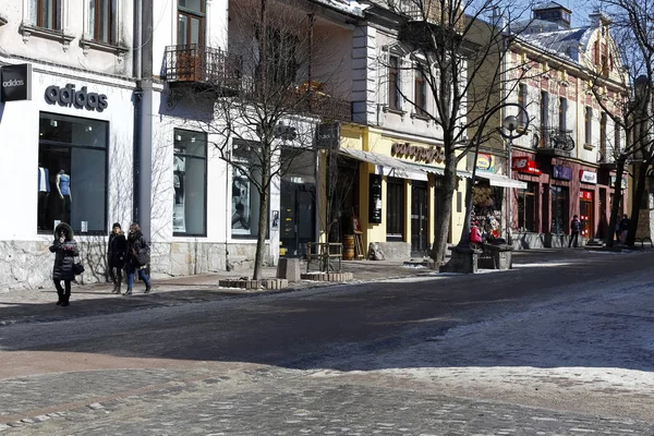 扎科帕内 2018年3月22日 Krupowki 的当地名称的街道上的历史物业住宅建筑的一般看法在冬天显示 — 图库照片