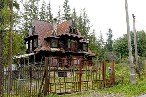 Zakopane Polonia Agosto 2017 Edificio Residenziale Legno Risale Alla Prima — Foto Stock