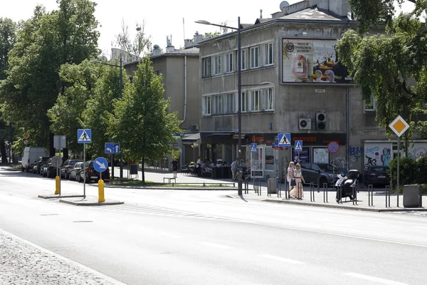 Warszawa Polen April 2018 Arrendegård Hus Längs Gatorna Stadsdelen Staden — Stockfoto