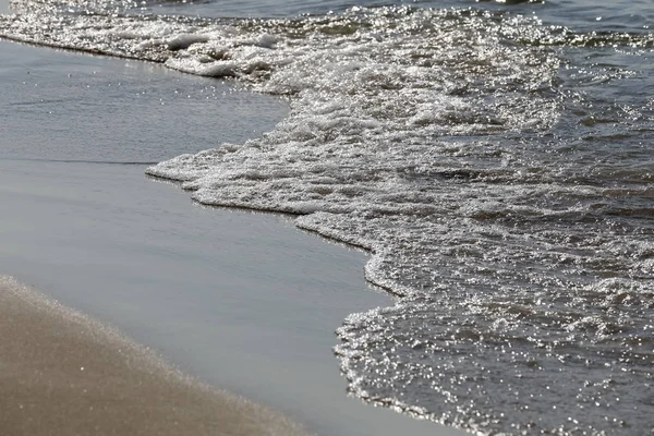 Costa Del Mar Báltico Alcanzada Por Suaves Olas Esto Kolobrzeg —  Fotos de Stock