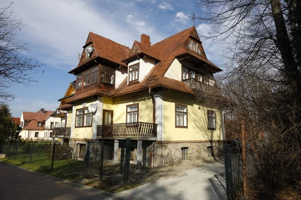 Zakopane Polonya Kasım 2018 Kısmen Tuğla Ahşap Evin Civarında 1925 — Stok fotoğraf