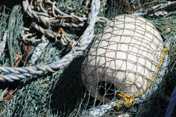 Industrial fishing ropes are storage — Stock Photo, Image