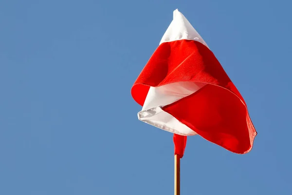 Drapeau blanc et rouge de Pologne — Photo