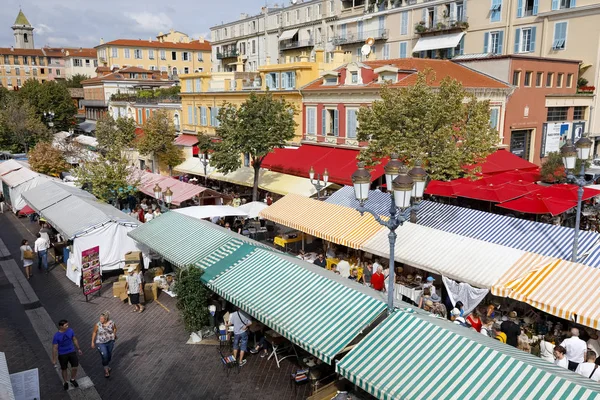 Un Cours Saleya el famoso mercado de Niza — Foto de Stock