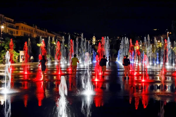 Water jets create an impressive view — Stock Photo, Image