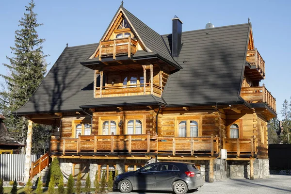 Villa histórica de madera en Zakopane —  Fotos de Stock