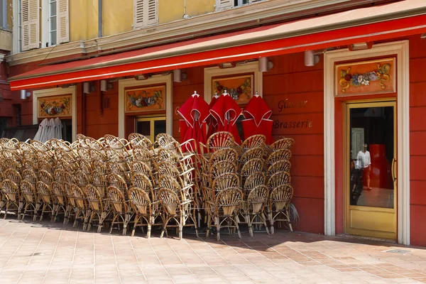 Garden chairs in rows stacked on top of each other — Stock Photo, Image