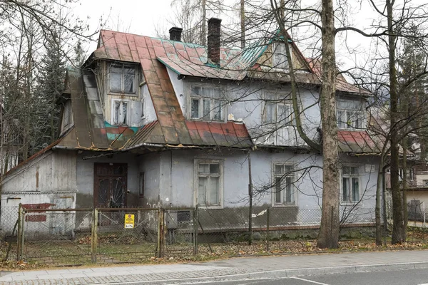 Old villa built of wood but plastered — Stock Photo, Image