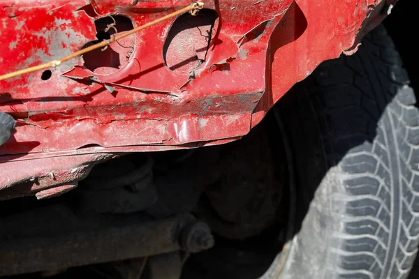 Пошкоджено автомобіль внаслідок ДТП — стокове фото