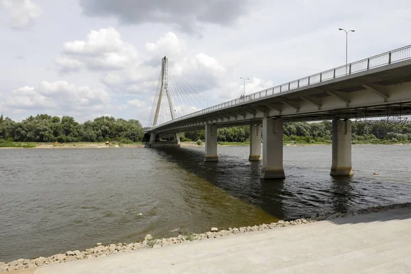 The bridge over the river in Warsaw — Stock Photo, Image