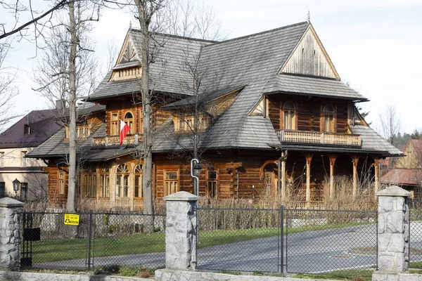 La branche maison en bois du Musée Tatra — Photo