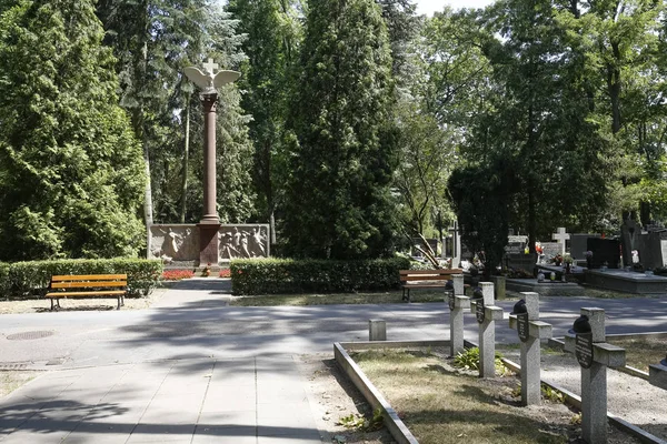Есть памятник польским солдатам — стоковое фото