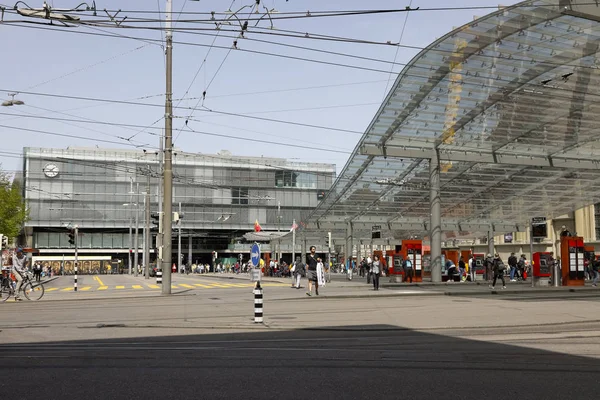 Two buildings with lots of glass — Stock Photo, Image