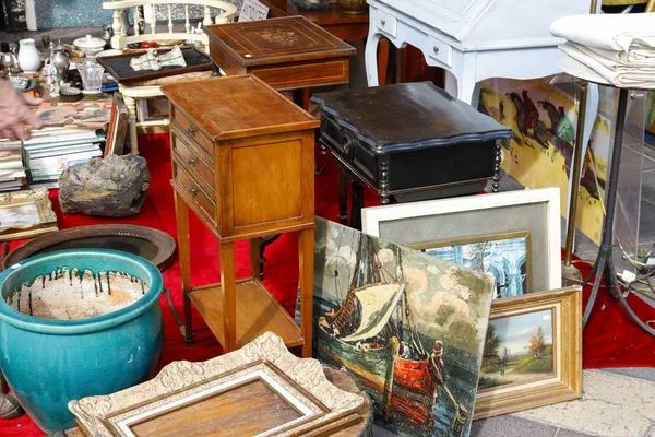 复古家具和其他物品 — 图库照片