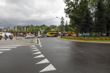 Bu kavşakta bir tren istasyonu var.