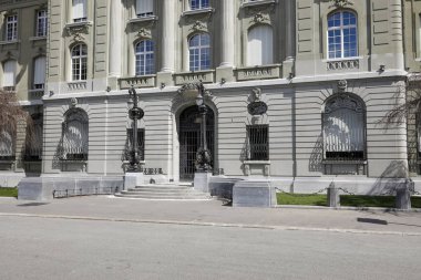 İsviçre Merkez Bankası'na giriş kapısı