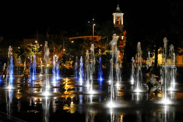 Colorful lights of Promenade du Paillon fountain — Stock Photo, Image