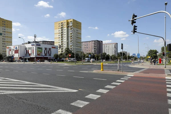 Encrucijada de calles en la urbanización Goclaw — Foto de Stock
