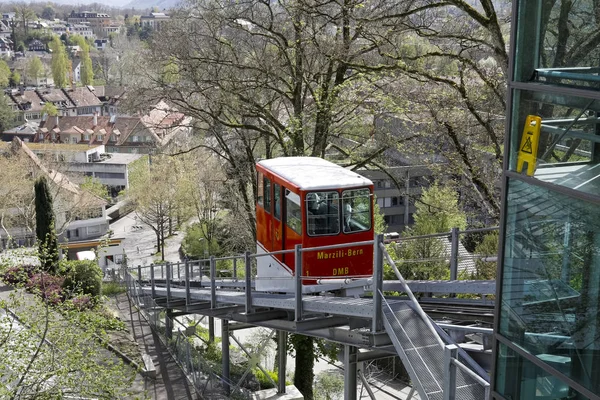 Rode kabel auto — Stockfoto