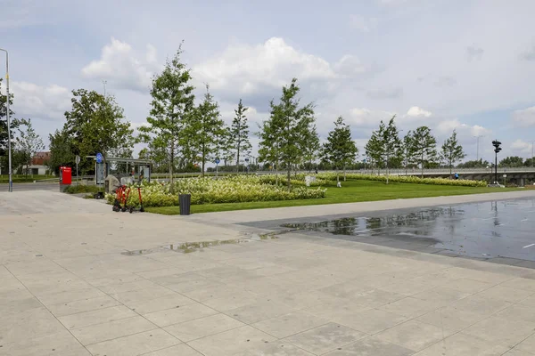 The new park area in the city — Stock Photo, Image