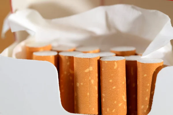 Több Cigaretta Egy Már Nyitott Dobozban Ezek Szűrős Cigaretták — Stock Fotó