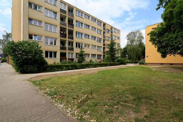 Warszawa Polen Juni 2020 Lägenhet Byggnad Saska Kepa Distriktet Som — Stockfoto
