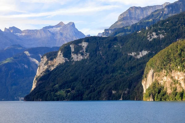 Wooded Rocky Alpine Peaks Seen Lake Luzerne View Can Seen — Stock Photo, Image