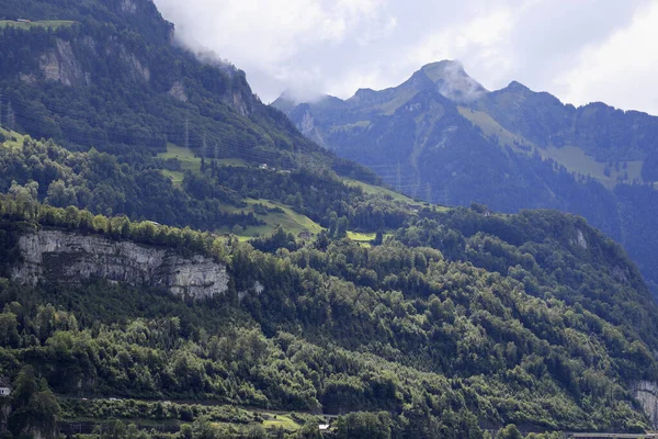 Mlha Nad Pohořím Tento Výhled Patrný Brunnenu Kantonu Schwyz Švýcarsku — Stock fotografie