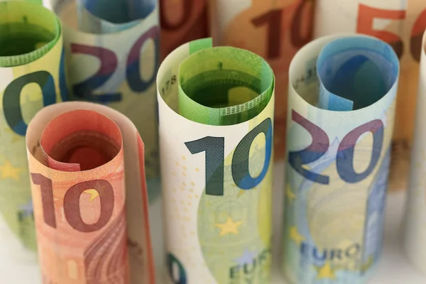 几卷欧元钞票 欧元钞票不是用纸做的 而是用纯棉纤维做的 以提高钞票的耐久性 欧元货币 — 图库照片