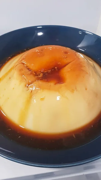 Ein Karamell Flan Dessert — Stockfoto