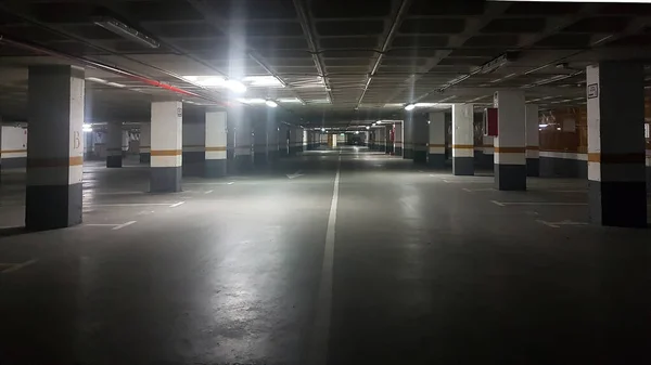 Madrid Espaa 2019 Largos Pasillos Parking Subterraneo — Fotografia de Stock