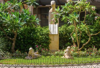 1969 Almerya İspanya 'da öğretmenleri onurlandıran heykellerle dolu bir park