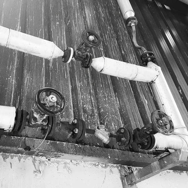 Old Stopcocks Insulated Pipes — Stock Photo, Image