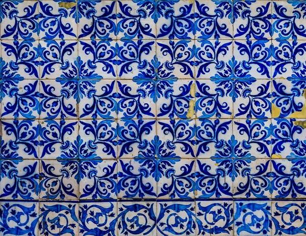 伝統的な華やかなポルトガル azulejo タイル — ストック写真