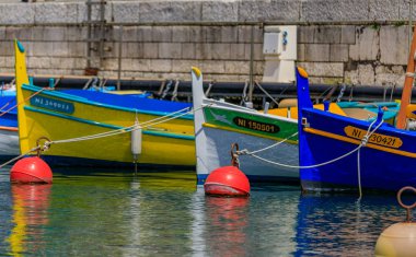 Nice, Fransa - 24 Mayıs 2018: Yay Lympia Nice bağlantı noktası, Cote d'Azur eski klasik ahşap teknelerin ayrıntılarını yakından