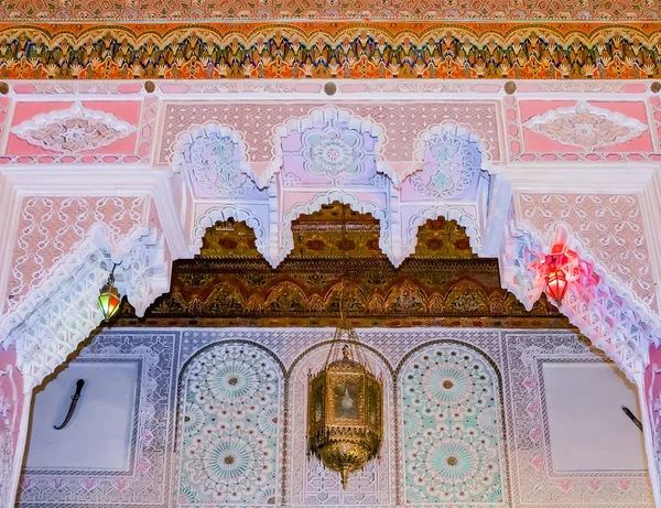 Colorful Plaster Cedar Arabesque Carvings Ceiling Moroccan Riad Fes Morocco — Stock Photo, Image