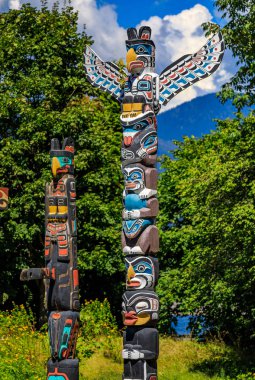 Stanley Parkı Vancouver, Kanada'da Brockton noktasında ilk Milletler Kızılderili totem direkleri