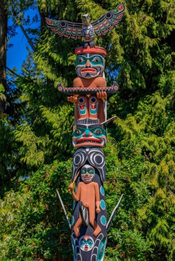 Stanley Parkı Vancouver, Kanada'da Brockton noktasında ilk Milletler Kızılderili totem direkleri