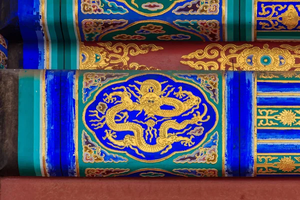 Vigas Vigas Talladas Pintadas Adornadas Con Diseños Chinos Tradicionales Templo — Foto de Stock
